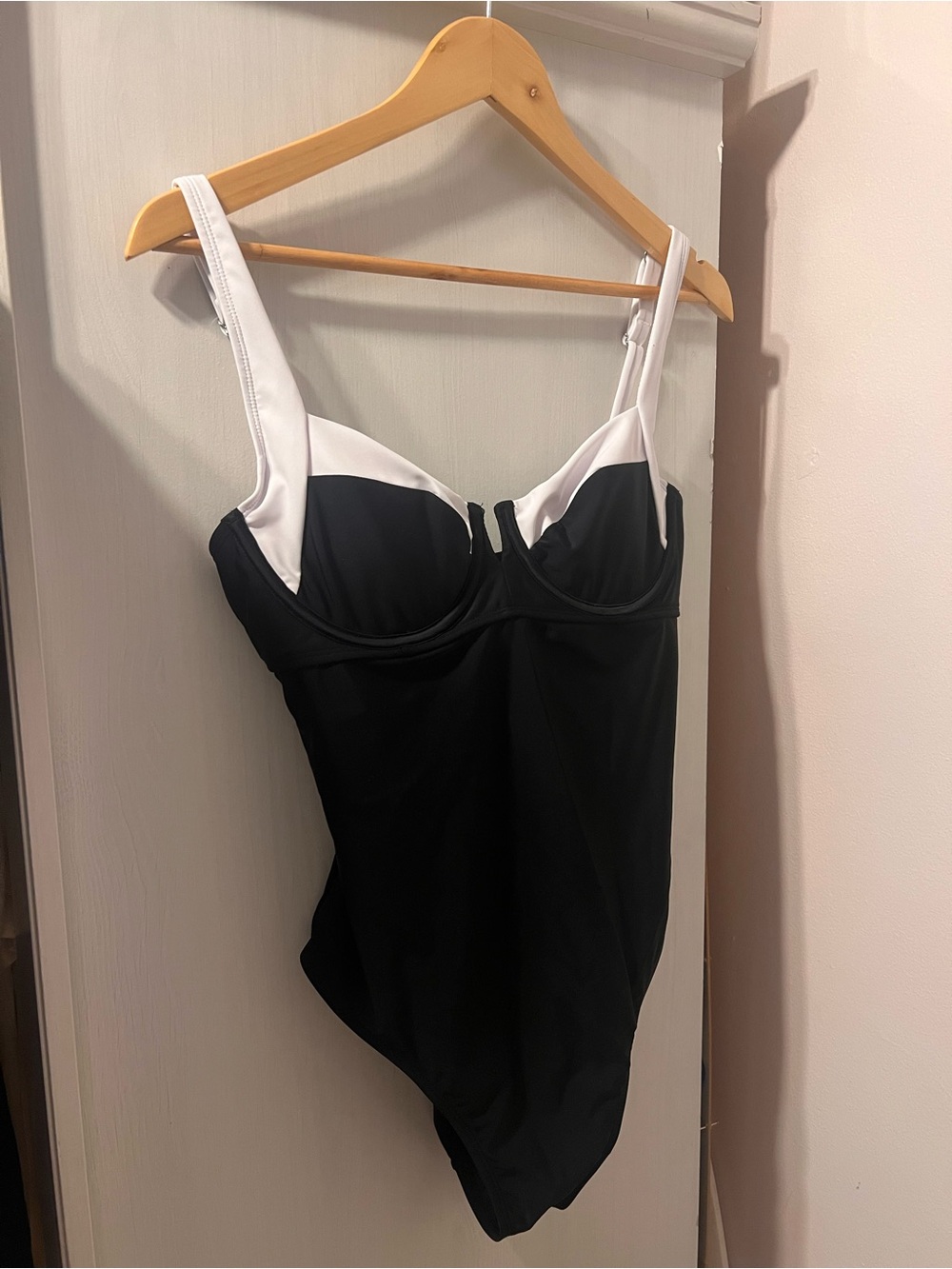 Cupshe Black and White One-Piece Swimsuit
